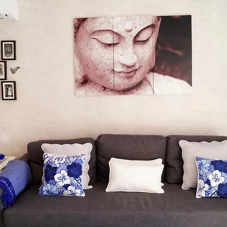 아파트 Cozy 1 Bedroom With Sunny Terrace, Beach & Center, Couples *